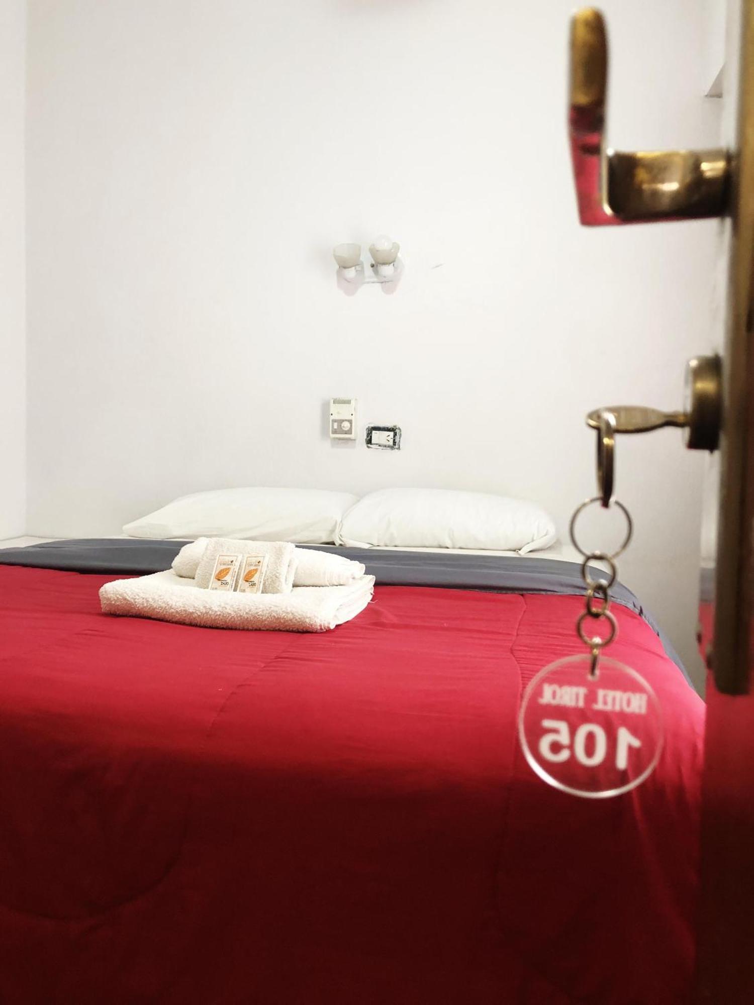 Hotel Tirol Мар дел Плата Екстериор снимка